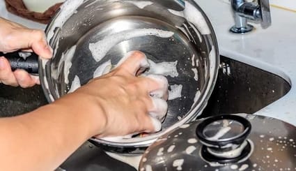 How To Clean Stainless Steel Pan